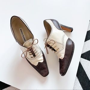 Manolo Blahnik Oxford Spectator Lace Up Heels